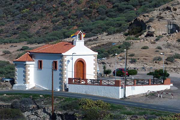 El Puertito - die kleine Kirche vor dem Ort