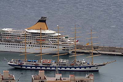 Royal Clipper im Kreuzfahrthafen Santa Cruz de Tenerife
