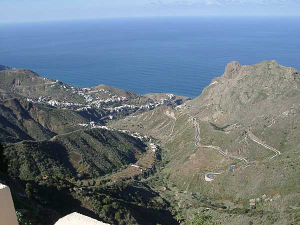 Teneriffa - Blick vom Mirador El Bailadero nach Taganana