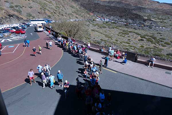 Andrang an der Talstation der Teide-Seilbahn