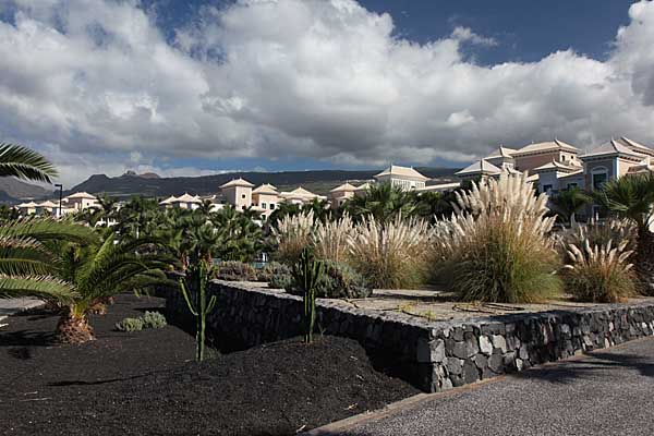 Teneriffa - Alcala - Paseo Maritimo und Hotel Gran Melia Palacio de Isora