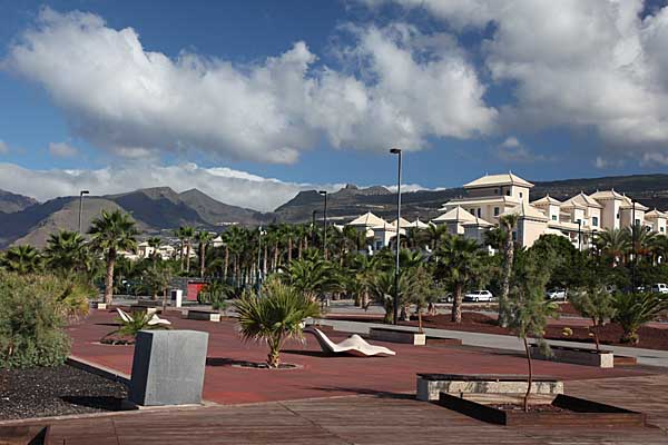 Teneriffa - Alcala - Paseo Maritimo und Hotel Gran Meliá Palacio de Isora