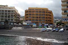 Stadtstrand am Hafen von Puerto de la Cruz - Teneriffa